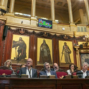 De Senaat stemt over twee bijzondere wetten met betrekking tot een aantal deelstaatparlementen