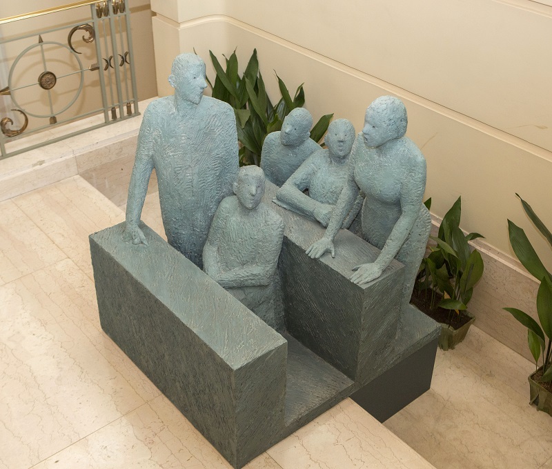 sculpture Le Dbat, Snateurs et Snatrices - Mady Andrien